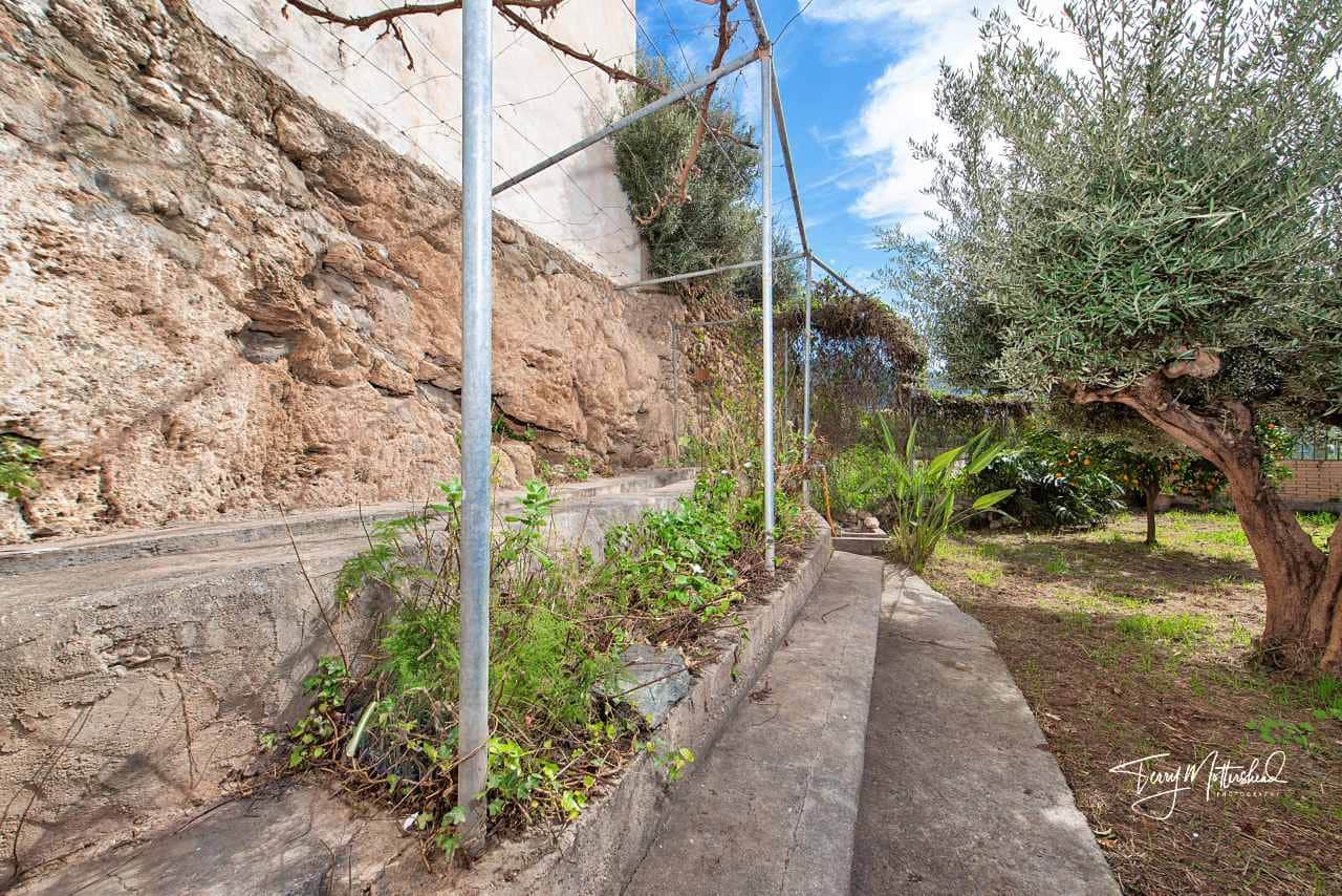 5 sypialnia Dom szeregowy na sprzedaż w Velez de Benaudalla z garażem - 299 950 € (Ref: 9816105)