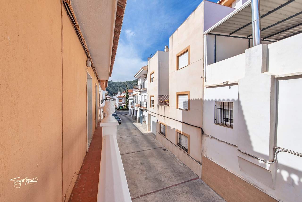 5 sypialnia Dom szeregowy na sprzedaż w Velez de Benaudalla z garażem - 299 950 € (Ref: 9816105)