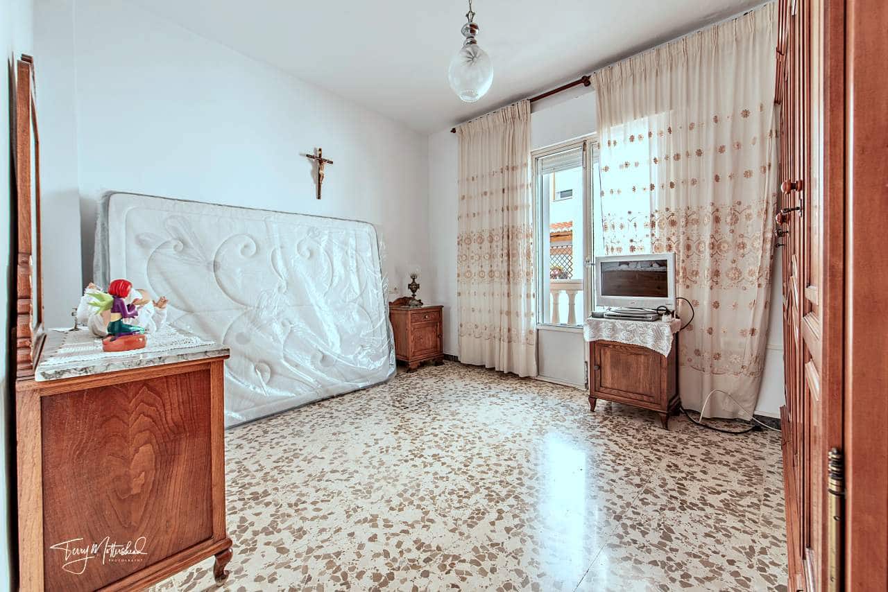 5 sypialnia Dom szeregowy na sprzedaż w Velez de Benaudalla z garażem - 299 950 € (Ref: 9816105)
