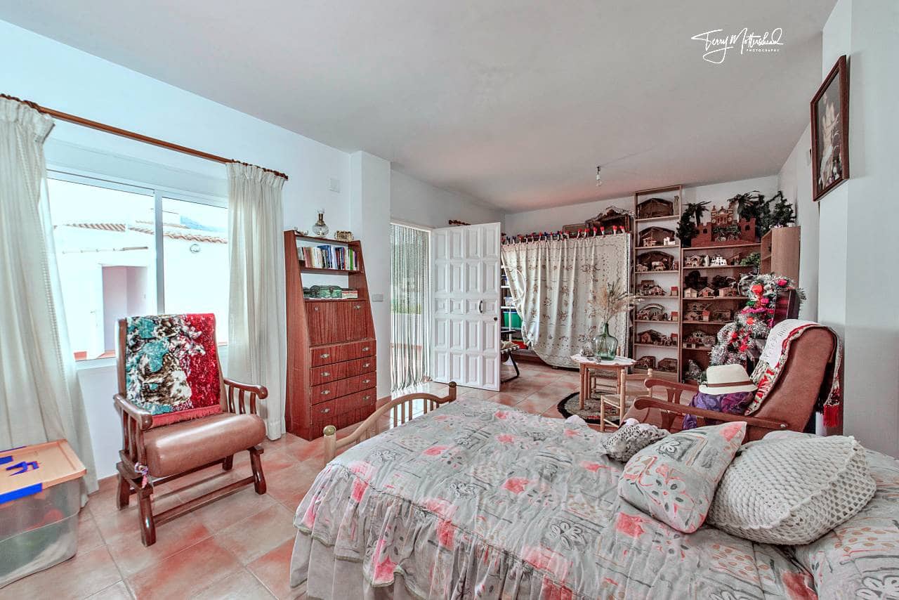 5 sypialnia Dom szeregowy na sprzedaż w Velez de Benaudalla z garażem - 299 950 € (Ref: 9816105)