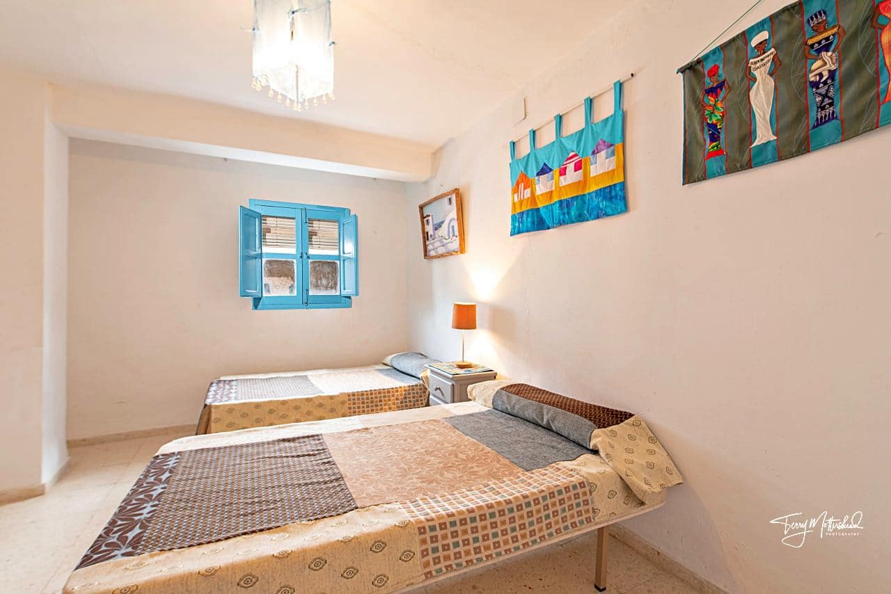 3 slaapkamer Huis te koop in Arenas del Rey - € 69.950 (Ref: 9816227)