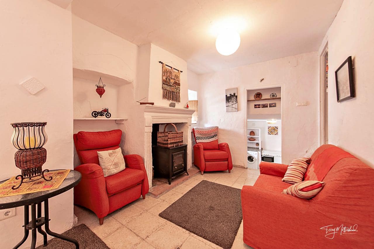 3 slaapkamer Huis te koop in Arenas del Rey - € 69.950 (Ref: 9816227)