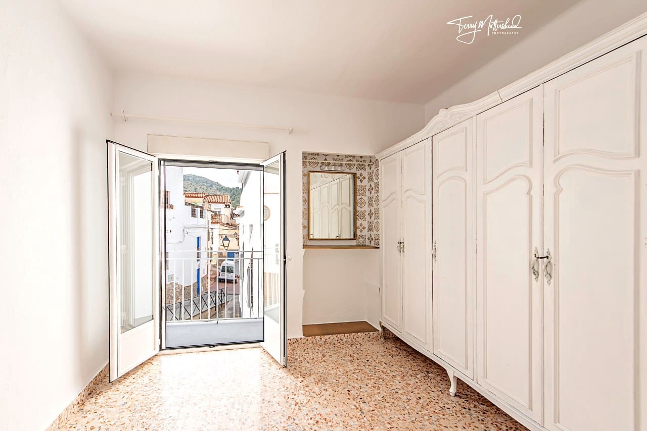 2 slaapkamer Huis te koop in Velez de Benaudalla - € 89.500 (Ref: 9816228)