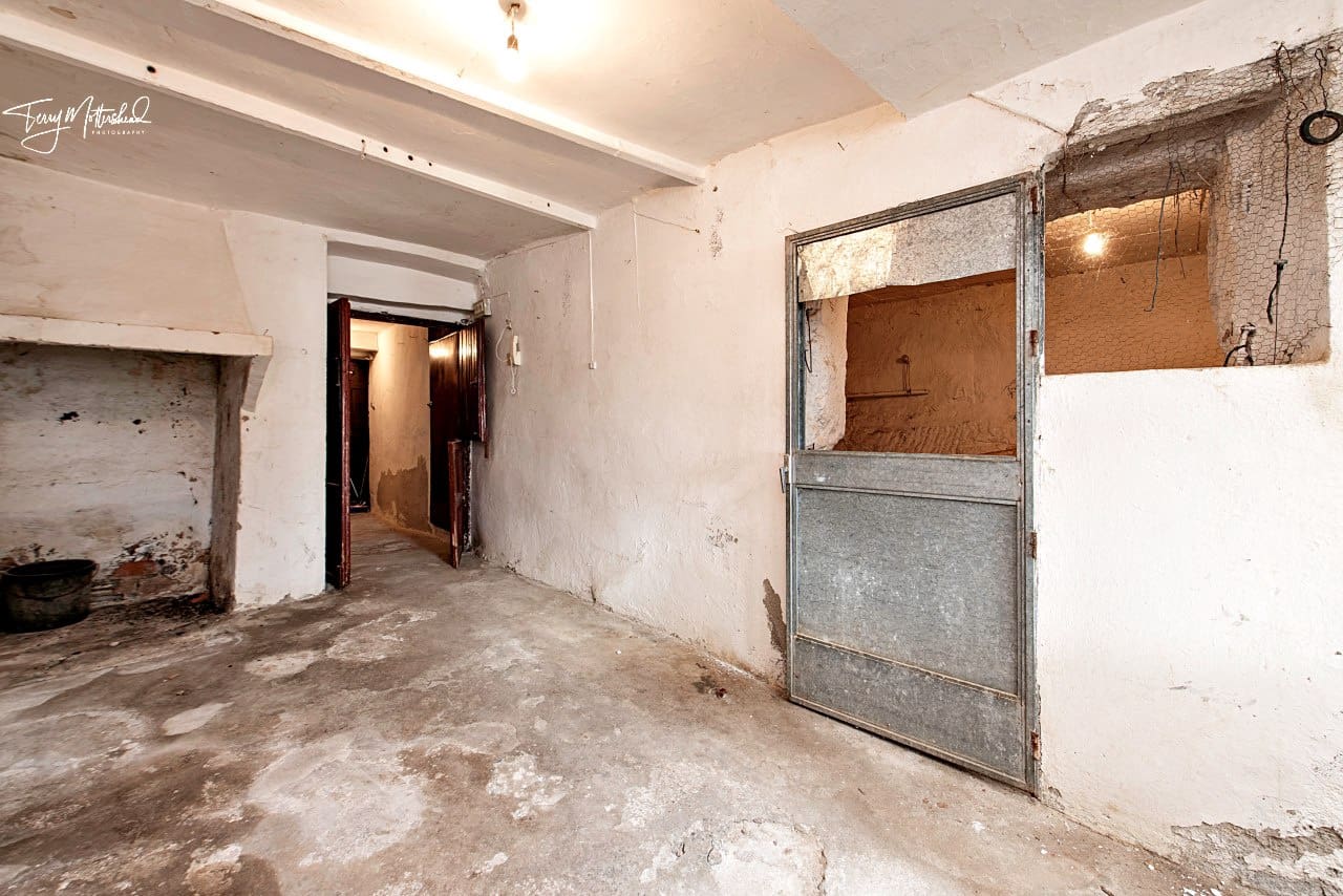 4 slaapkamer Huis te koop in Alhama de Granada - € 79.950 (Ref: 9816258)