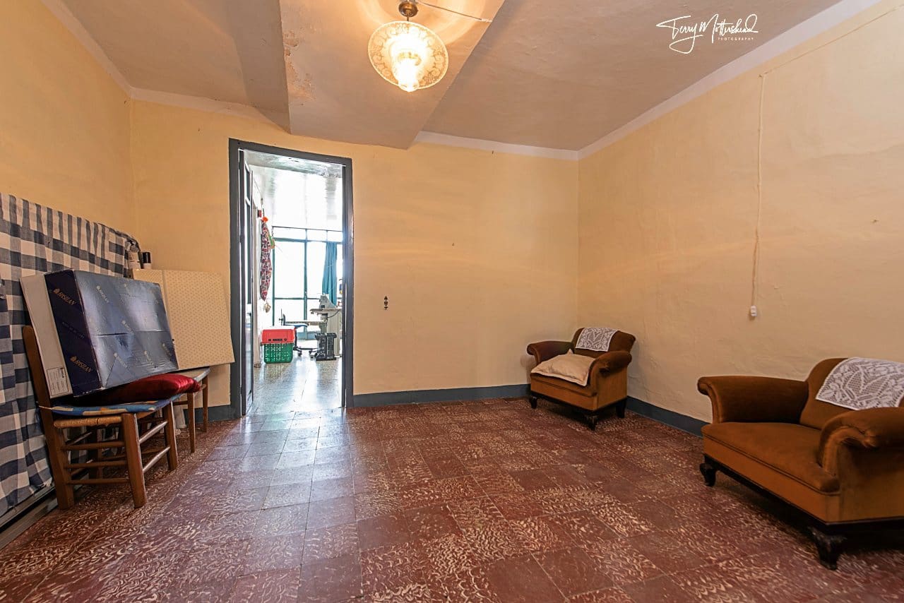4 slaapkamer Huis te koop in Alhama de Granada - € 79.950 (Ref: 9816258)