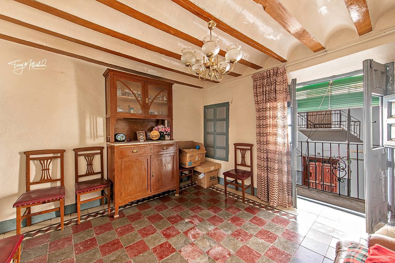 4 slaapkamer Huis te koop in Alhama de Granada - € 79.950 (Ref: 9816258)