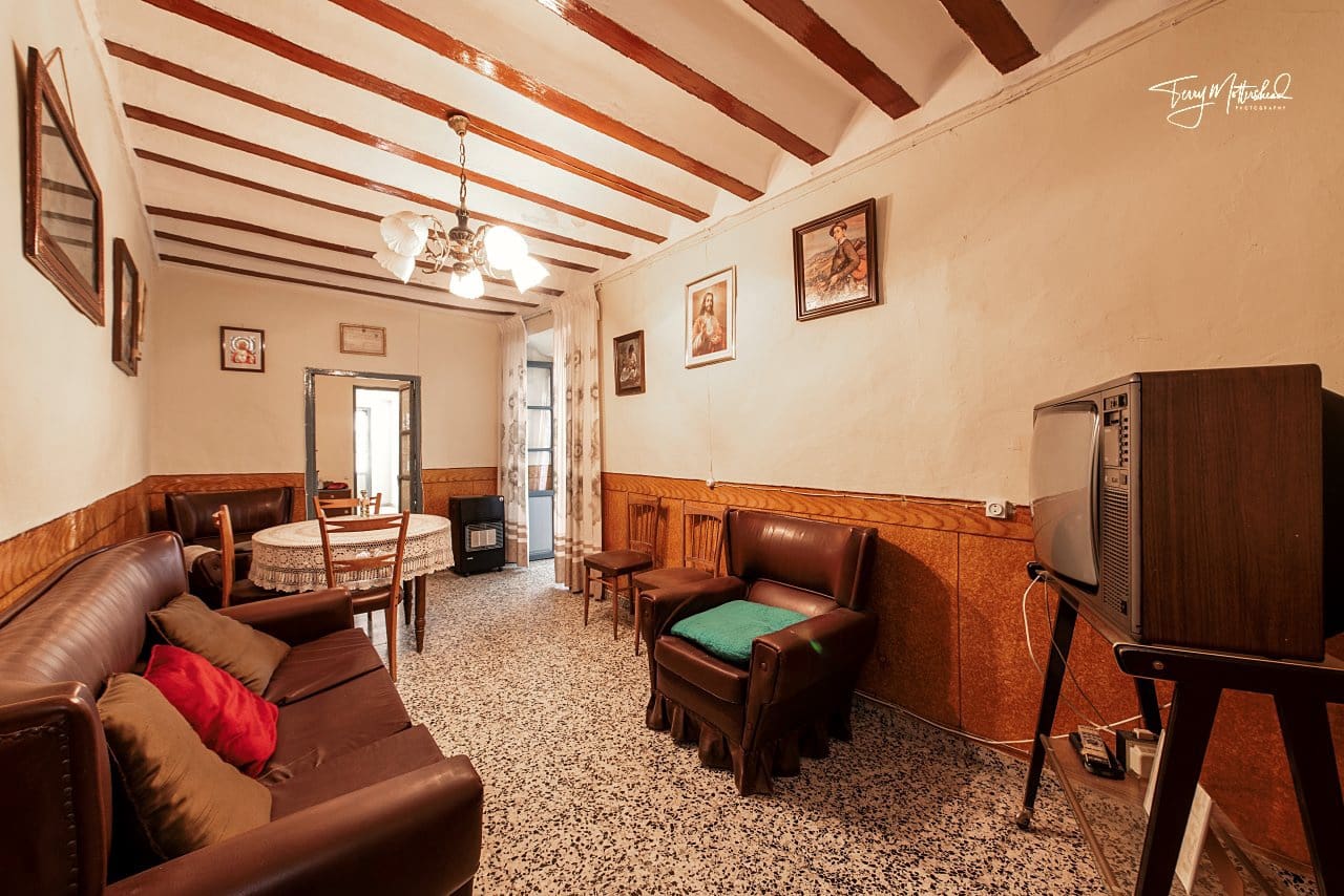 4 slaapkamer Huis te koop in Alhama de Granada - € 79.950 (Ref: 9816258)