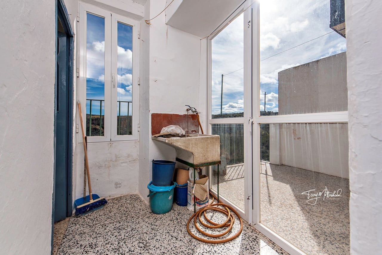 4 slaapkamer Huis te koop in Alhama de Granada - € 79.950 (Ref: 9816258)