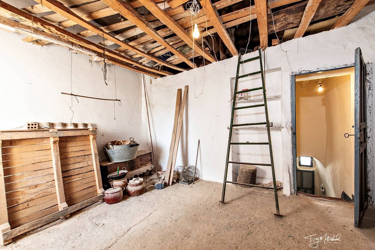 4 slaapkamer Huis te koop in Alhama de Granada - € 79.950 (Ref: 9816258)