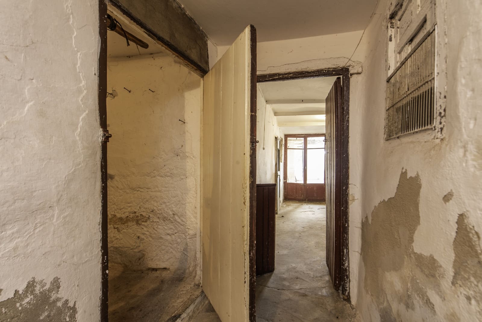 4 slaapkamer Huis te koop in Alhama de Granada - € 79.950 (Ref: 9816258)
