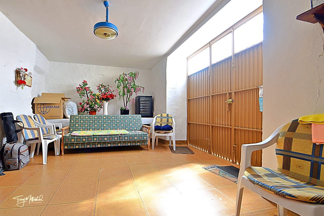 4 slaapkamer Huis te koop in Alhama de Granada met garage - € 89.950 (Ref: 9816303)