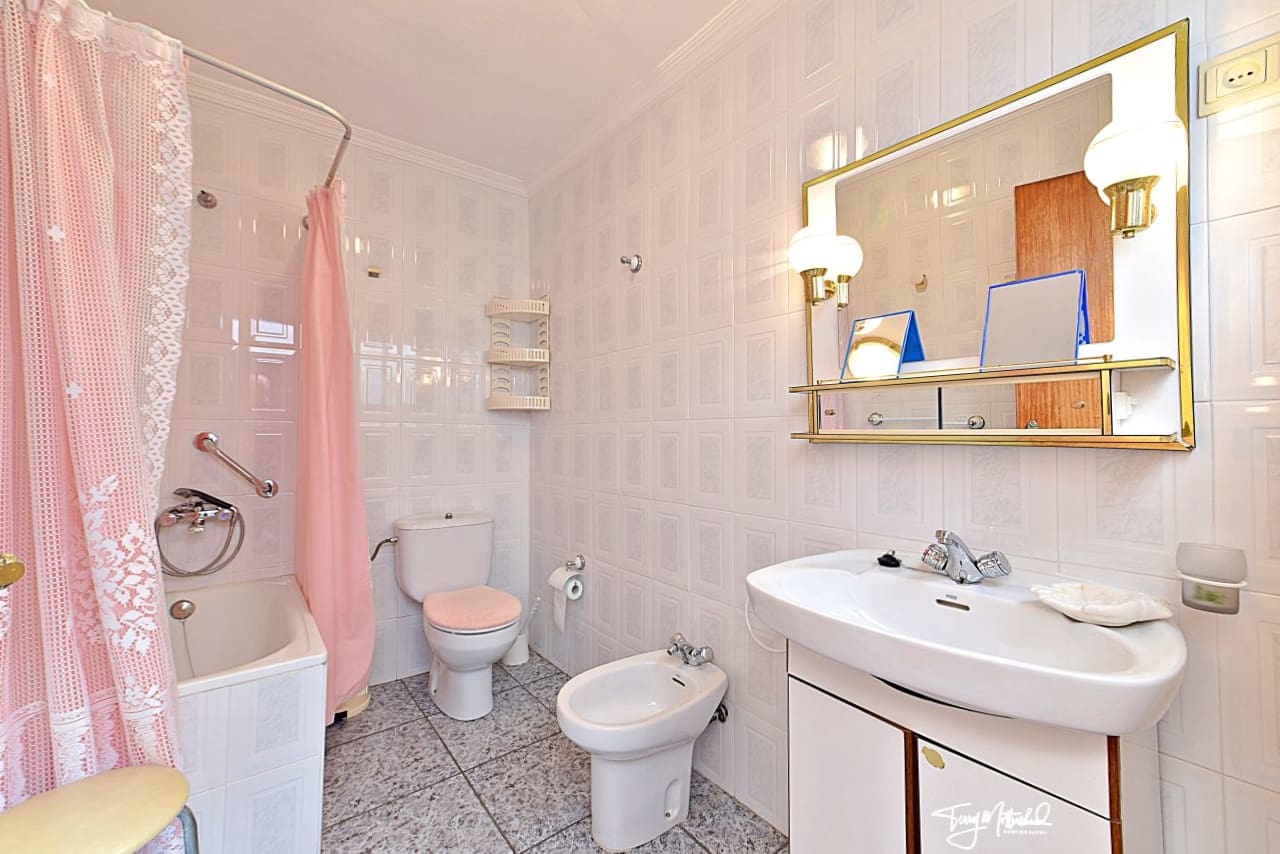 4 slaapkamer Huis te koop in Alhama de Granada met garage - € 89.950 (Ref: 9816303)