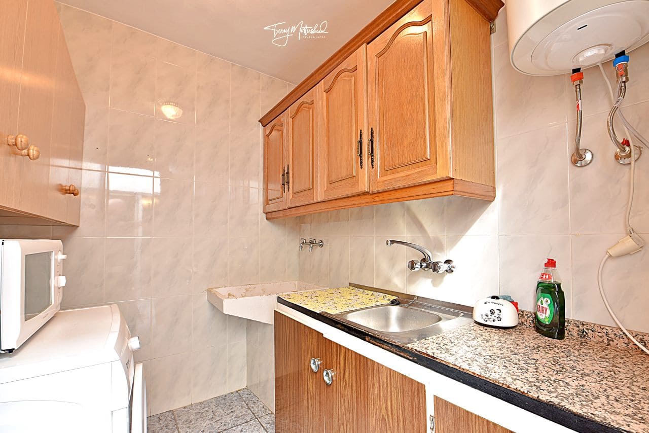 4 slaapkamer Huis te koop in Alhama de Granada met garage - € 89.950 (Ref: 9816303)