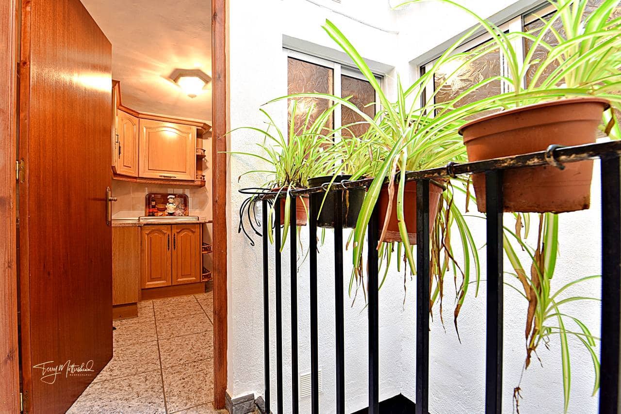 4 slaapkamer Huis te koop in Alhama de Granada met garage - € 89.950 (Ref: 9816303)