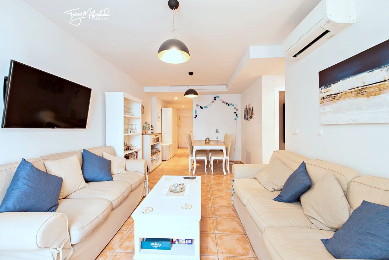 2 bedroom Apartment for sale in Velez de Benaudalla with garage - € 119,000 (Ref: 9834188)