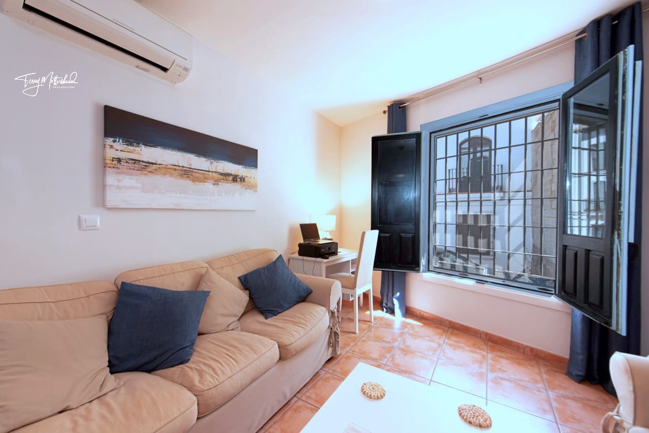 2 bedroom Apartment for sale in Velez de Benaudalla with garage - € 119,000 (Ref: 9834188)