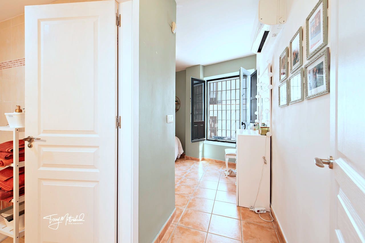 2 bedroom Apartment for sale in Velez de Benaudalla with garage - € 119,000 (Ref: 9834188)