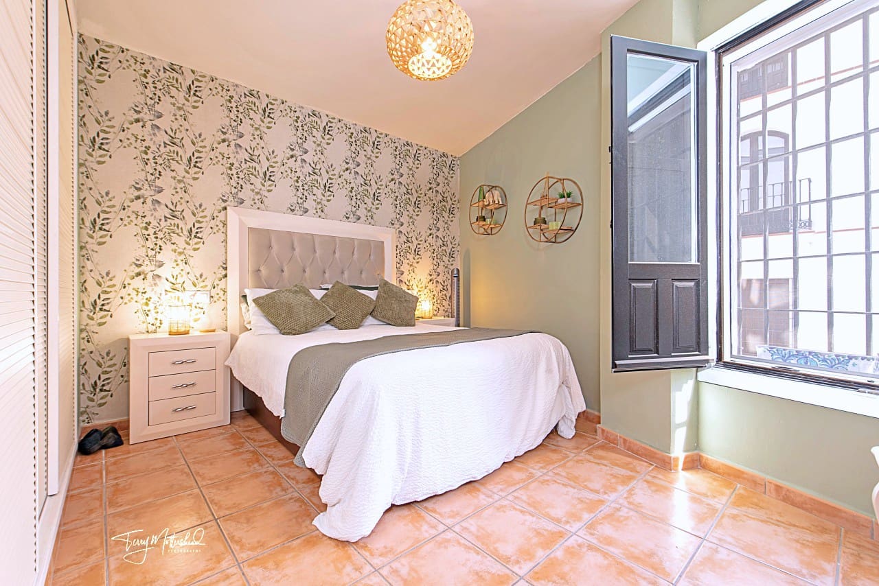 2 bedroom Apartment for sale in Velez de Benaudalla with garage - € 119,000 (Ref: 9834188)