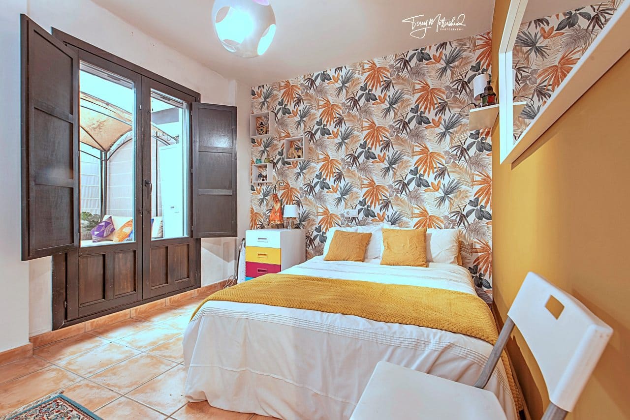 2 bedroom Apartment for sale in Velez de Benaudalla with garage - € 119,000 (Ref: 9834188)