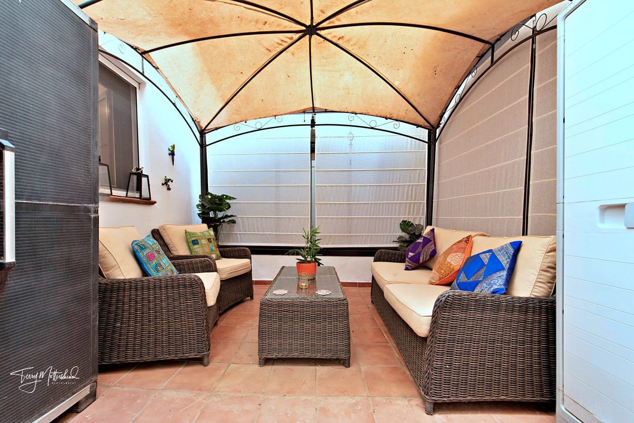 2 bedroom Apartment for sale in Velez de Benaudalla with garage - € 119,000 (Ref: 9834188)