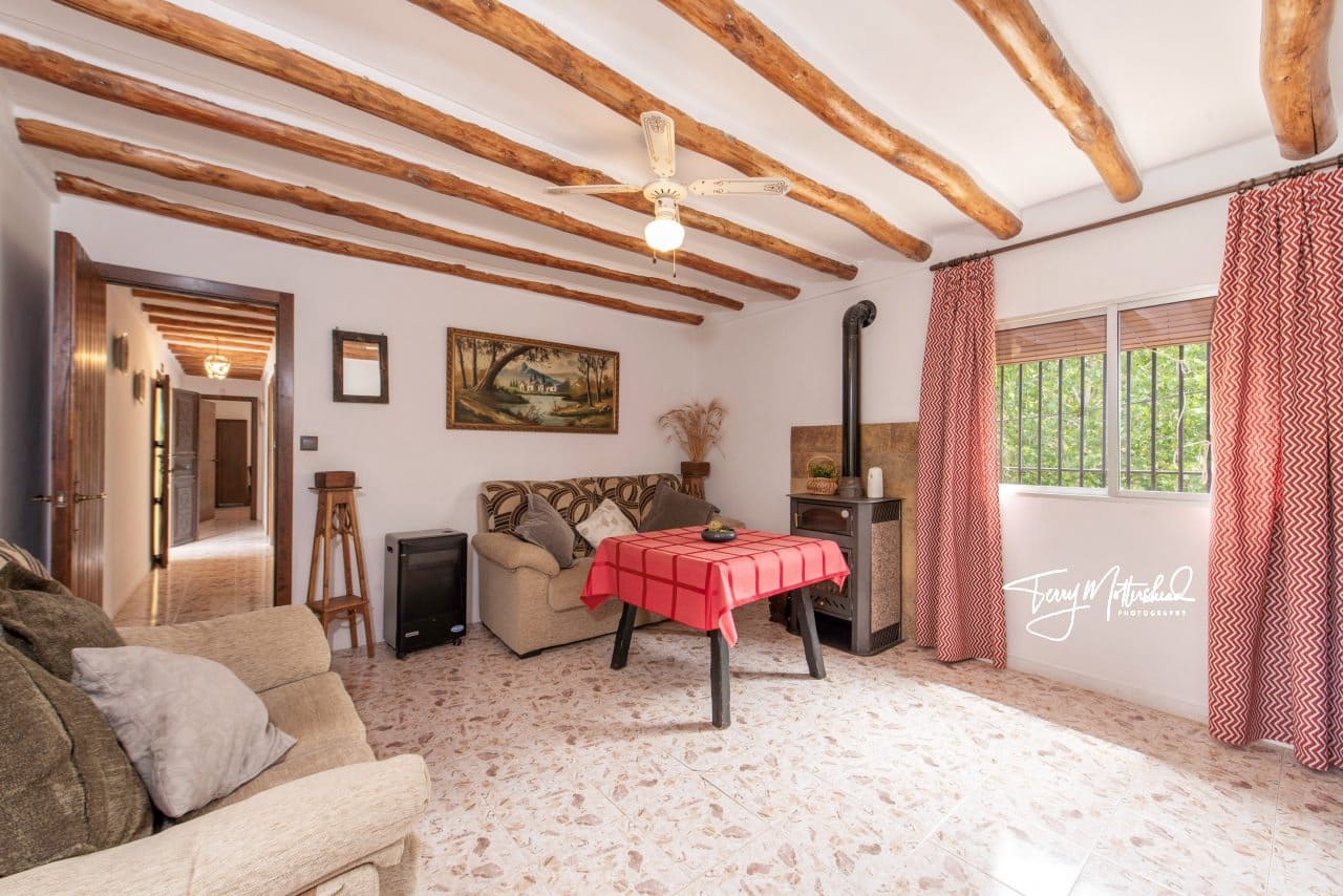 5 sovrum Finca/Hus på landet till salu i Riofrio med pool garage - 299 000 € (Ref: 9836704)