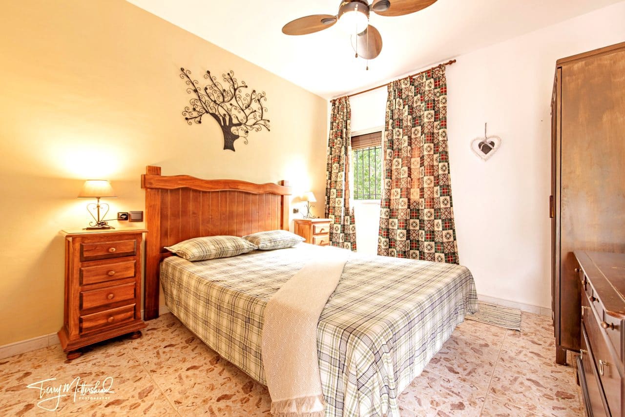 5 sovrum Finca/Hus på landet till salu i Riofrio med pool garage - 299 000 € (Ref: 9836704)