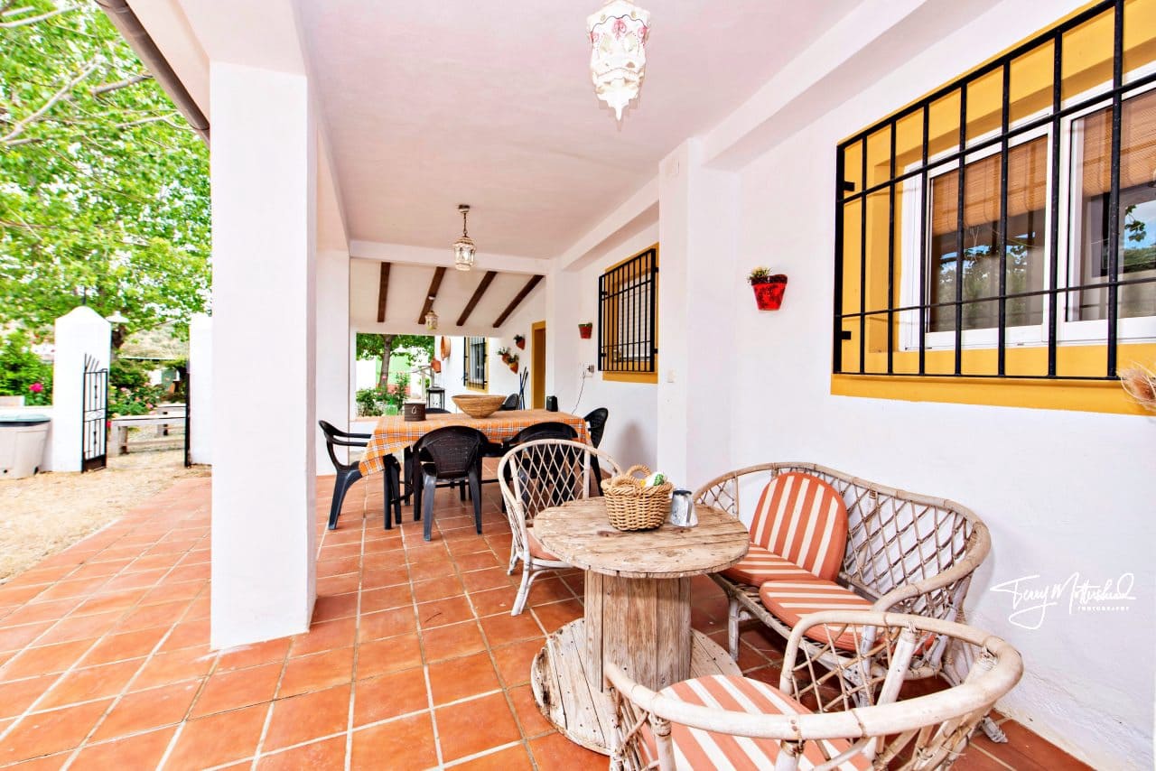 5 sovrum Finca/Hus på landet till salu i Riofrio med pool garage - 299 000 € (Ref: 9836704)