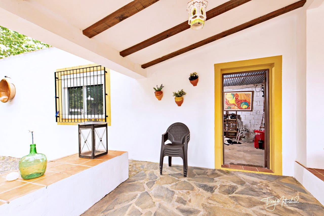 5 sovrum Finca/Hus på landet till salu i Riofrio med pool garage - 299 000 € (Ref: 9836704)