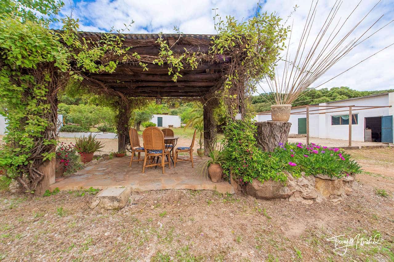 5 sovrum Finca/Hus på landet till salu i Riofrio med pool garage - 299 000 € (Ref: 9836704)