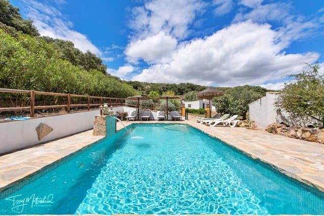 5 sovrum Finca/Hus på landet till salu i Riofrío, Loja med pool garage - 299 000 € (Ref: 9836704)