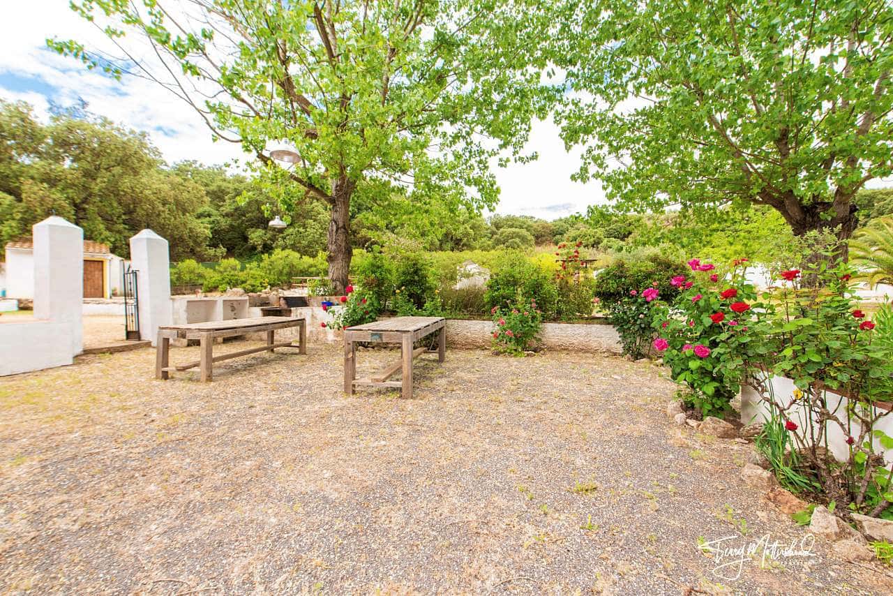 5 sovrum Finca/Hus på landet till salu i Riofrio med pool garage - 299 000 € (Ref: 9836704)