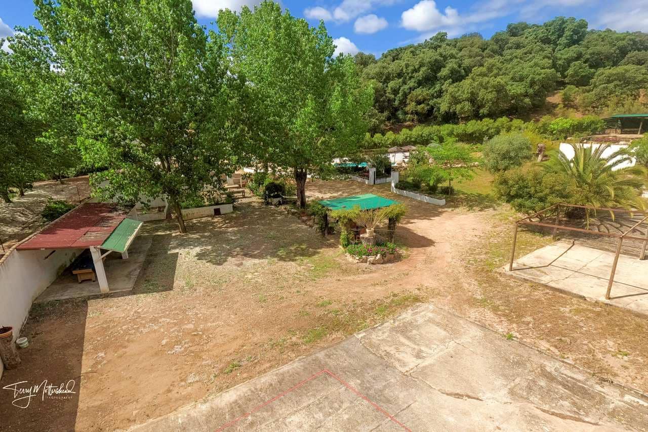 5 sovrum Finca/Hus på landet till salu i Riofrio med pool garage - 299 000 € (Ref: 9836704)