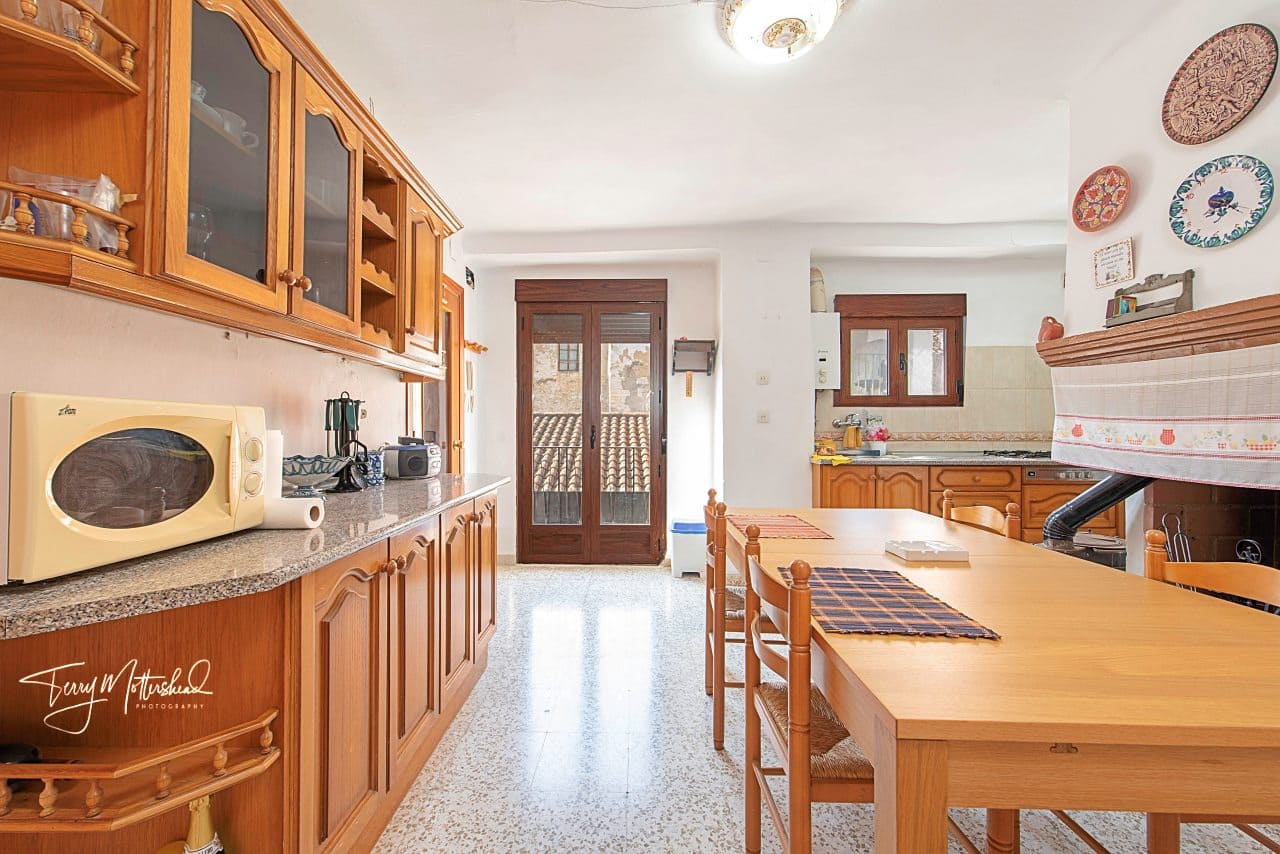3 soveværelse Byhus til salg i Alhama de Granada - € 145.000 (Ref: 9936751)