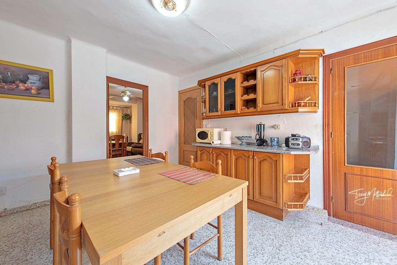 3 soveværelse Byhus til salg i Alhama de Granada - € 145.000 (Ref: 9936751)