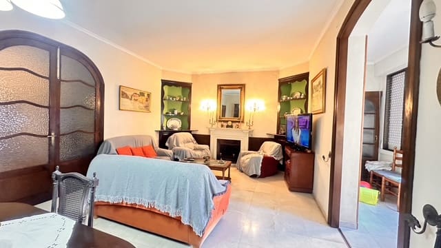 Casa de 7 habitaciones en Centro Urbano, Dénia en venta con garaje - 945.000 € (Ref: 10009992)