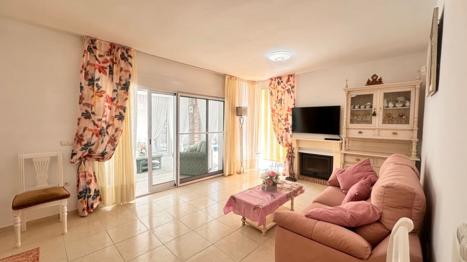 3 sypialnia Willa na sprzedaż w Denia z basenem garażem - 742 000 € (Ref: 10009994)
