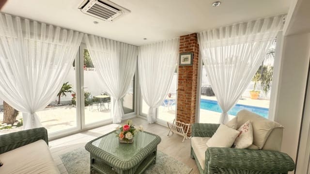 3 bedroom Villa for sale in El Montgó, Dénia with pool garage - € 742,000 (Ref: 10009994)