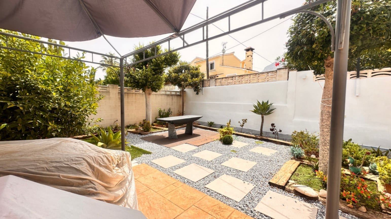 3 sypialnia Willa na sprzedaż w Denia z basenem garażem - 742 000 € (Ref: 10009994)