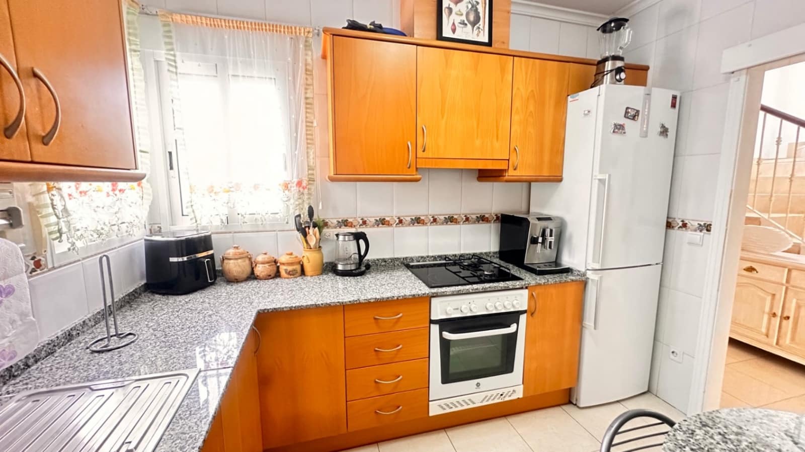 3 sypialnia Willa na sprzedaż w Denia z basenem garażem - 742 000 € (Ref: 10009994)