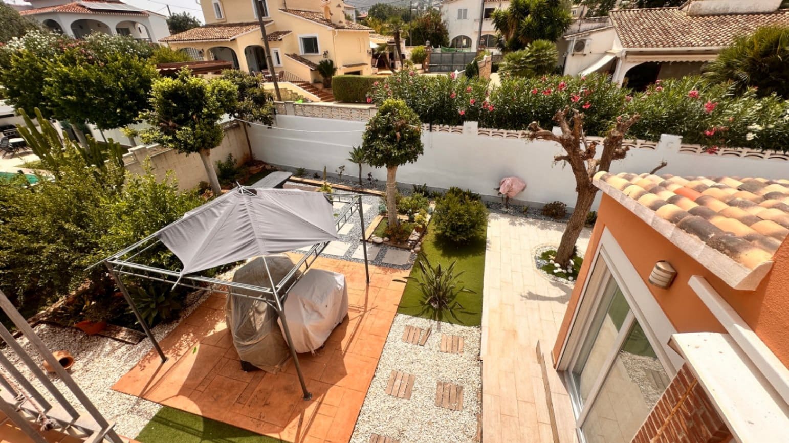 3 sypialnia Willa na sprzedaż w Denia z basenem garażem - 742 000 € (Ref: 10009994)