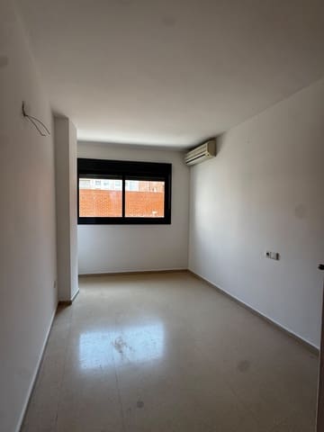 Piso de 3 habitaciones en Centro Urbano, Dénia en venta - 273.000 € (Ref: 10009995)