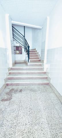 Piso de 4 habitaciones en Centro Urbano, Dénia en venta con garaje - 189.000 € (Ref: 10010005)