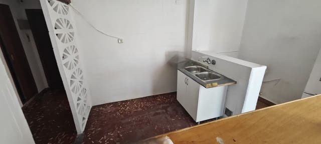 Piso de 4 habitaciones en Centro Urbano, Dénia en venta con garaje - 189.000 € (Ref: 10010005)