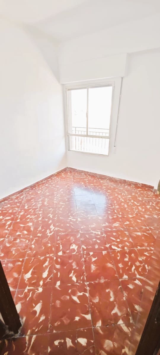 Piso de 4 habitaciones en Dénia en venta con garaje - 189.000 € (Ref: 10010005)
