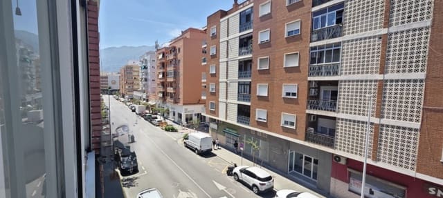 Piso de 4 habitaciones en Centro Urbano, Dénia en venta con garaje - 189.000 € (Ref: 10010005)