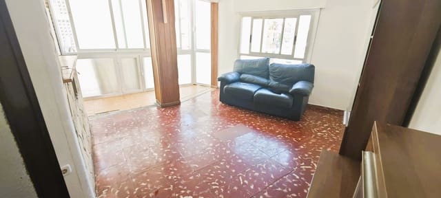Piso de 4 habitaciones en Centro Urbano, Dénia en venta con garaje - 189.000 € (Ref: 10010005)