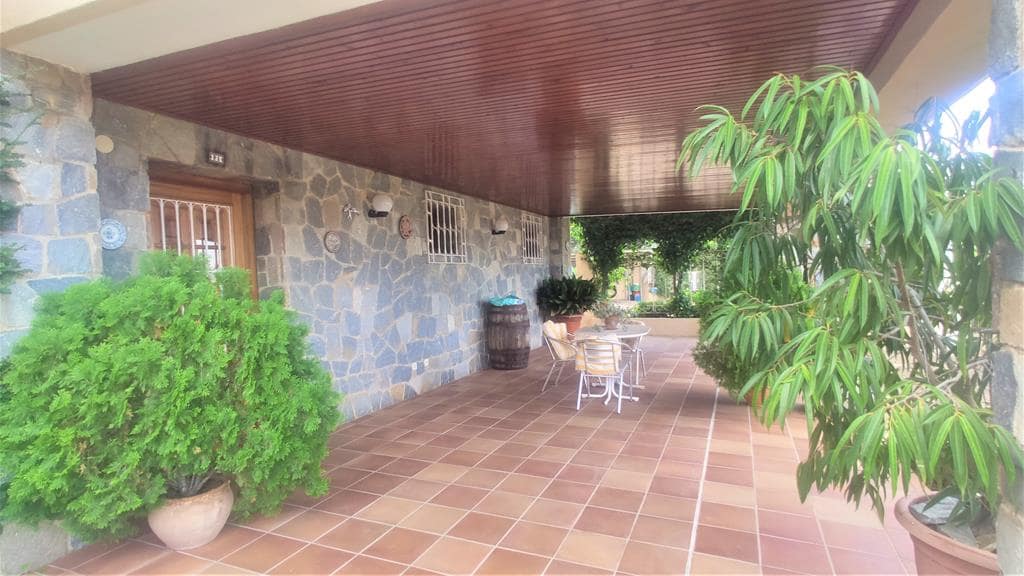 5 bedroom Finca/Country House for sale in Pedreguer with garage - € 580,000 (Ref: 10010012)