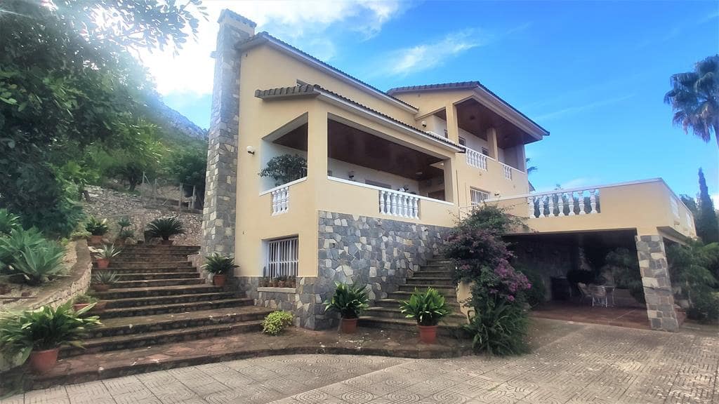 5 bedroom Finca/Country House for sale in Pedreguer with garage - € 580,000 (Ref: 10010012)