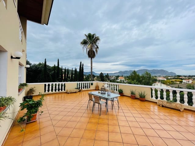 5 slaapkamer Finca/Landhuis te koop in Pedreguer met garage - € 580.000 (Ref: 10010012)