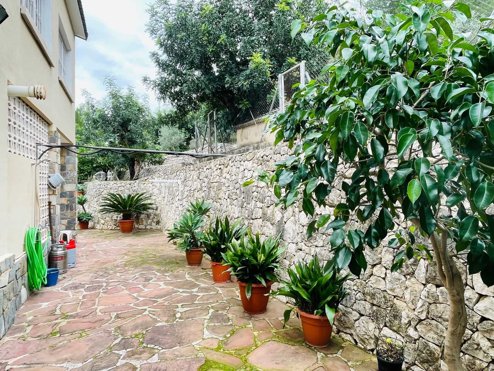 5 bedroom Finca/Country House for sale in Pedreguer with garage - € 580,000 (Ref: 10010012)